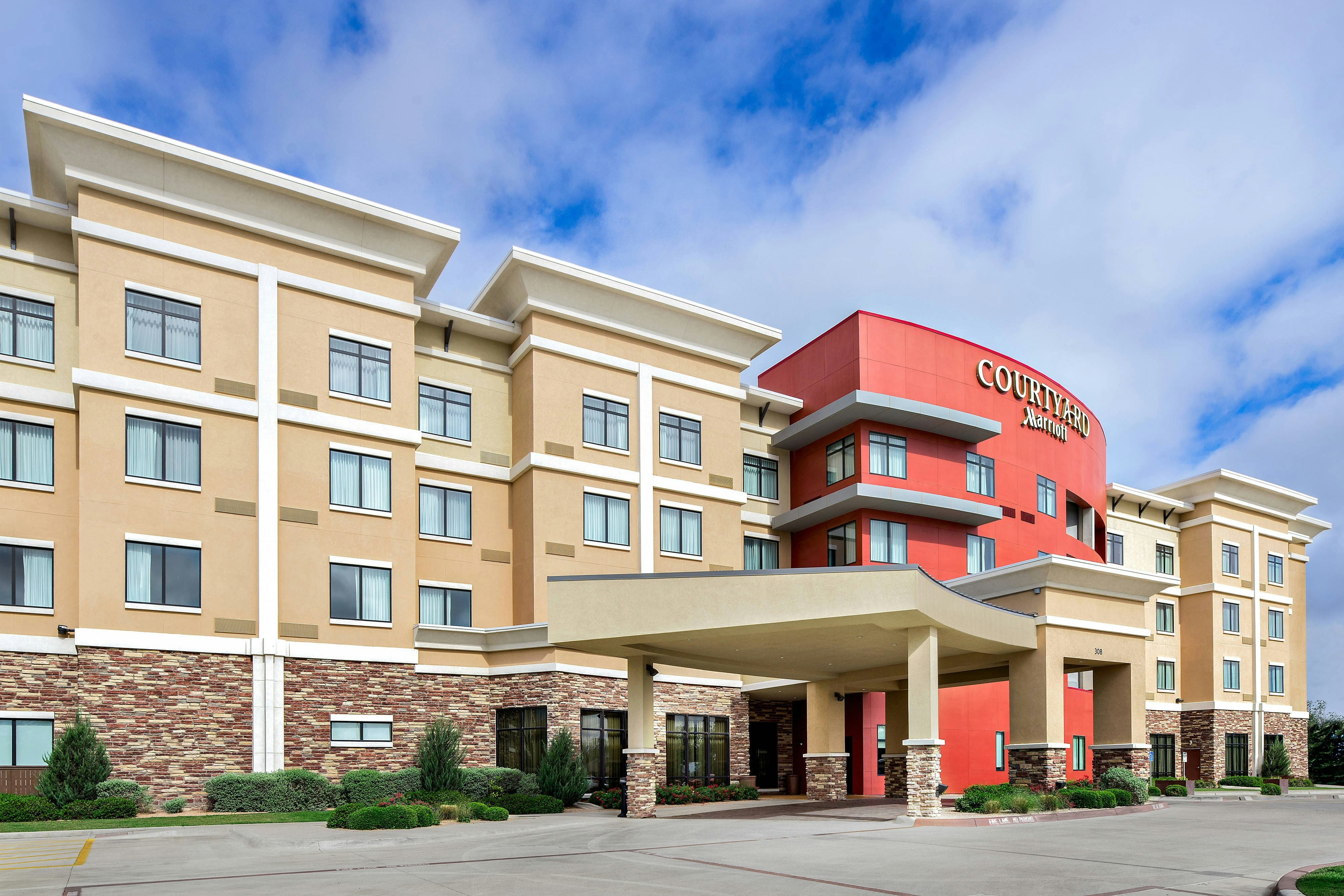 Courtyard by Marriott Lubbock Downtown/University Area 1/15