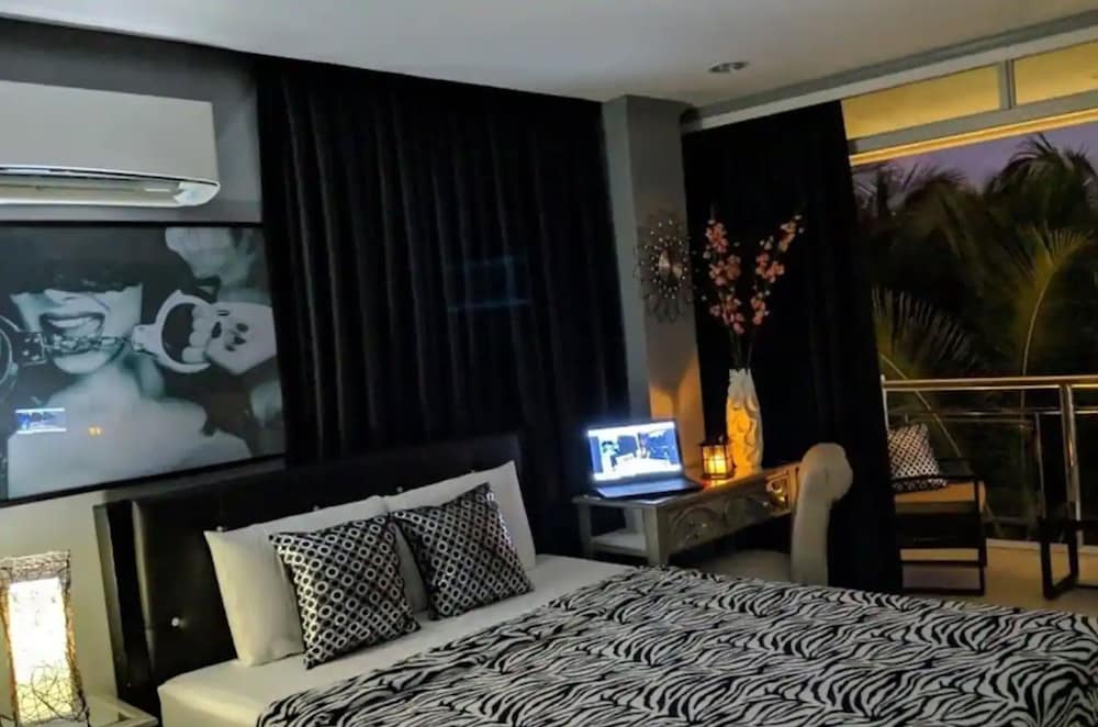Bohol South Beach Hotel 7/74