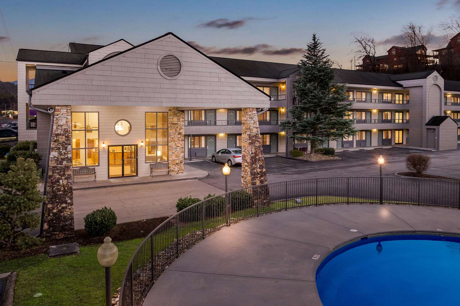 Quality Inn And Suites Dollywood 4/31