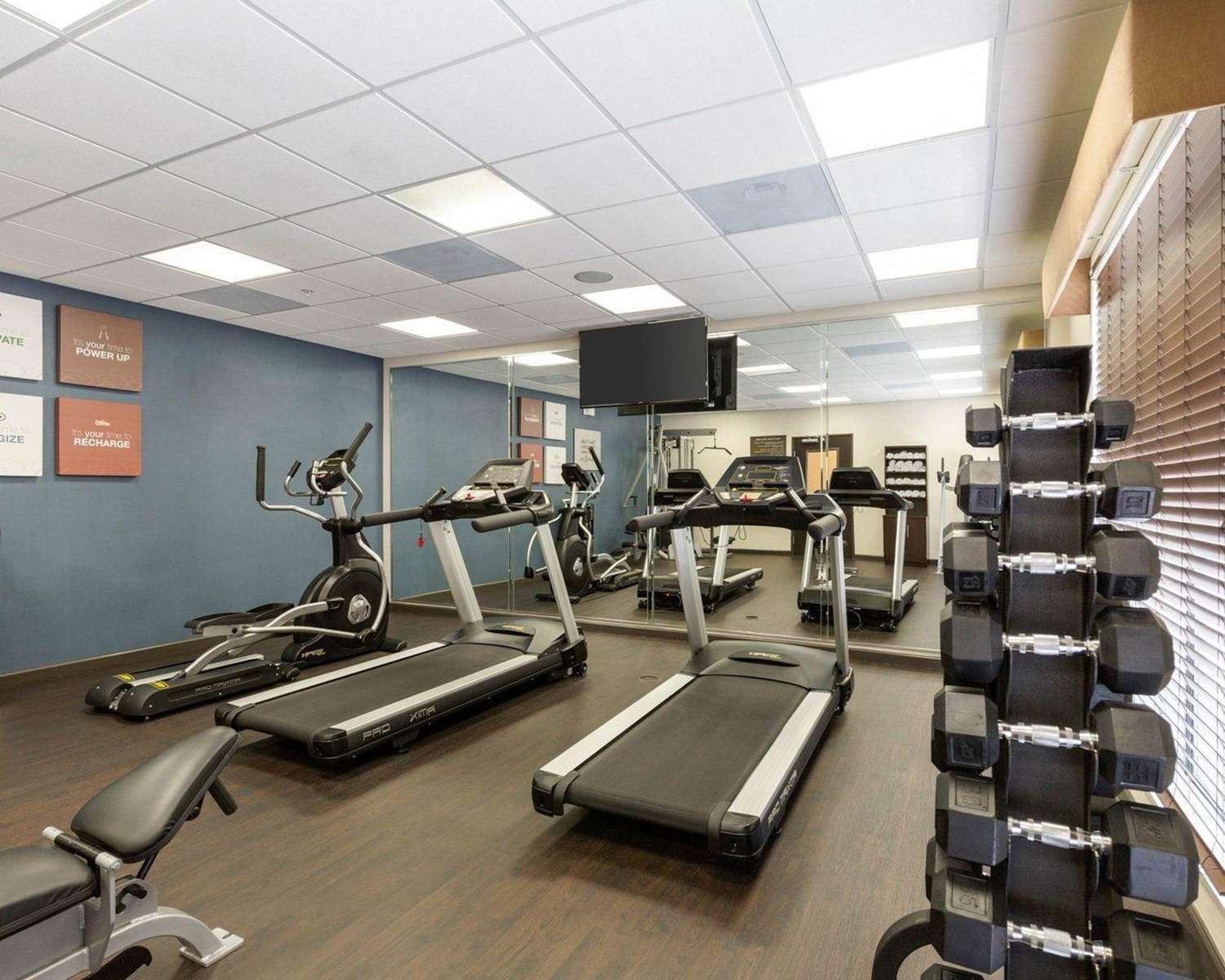 Comfort Suites near Westchase on Beltway 8 24/46