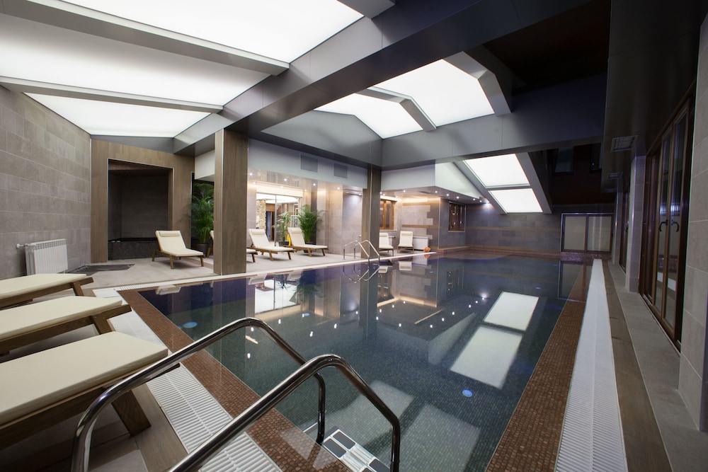 Hotel Amira 18/50