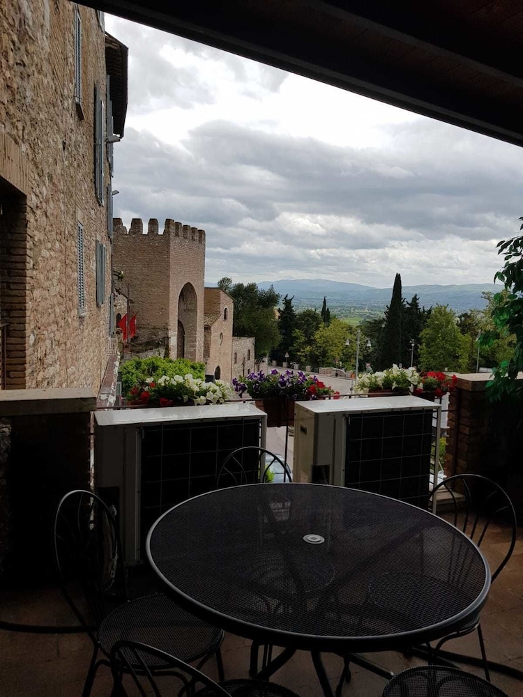 Il Castello 16/18