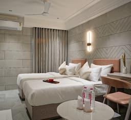Silver, Twin Beds