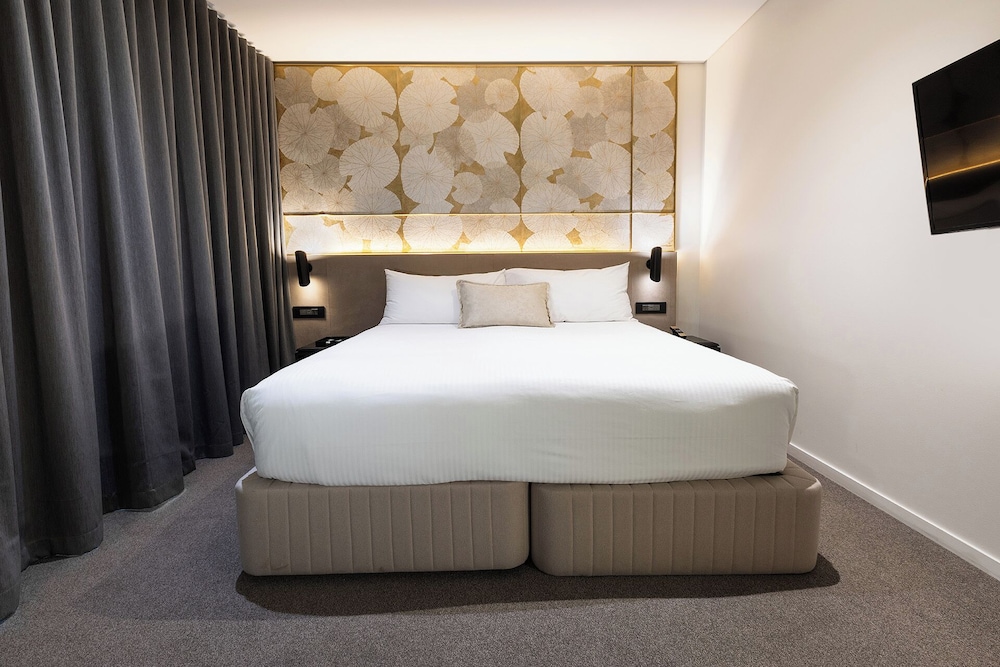 One Global Resorts Green Square 15/50