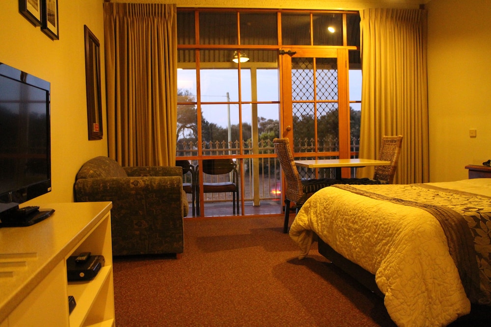 Bayview Motel Rosebud 32/60