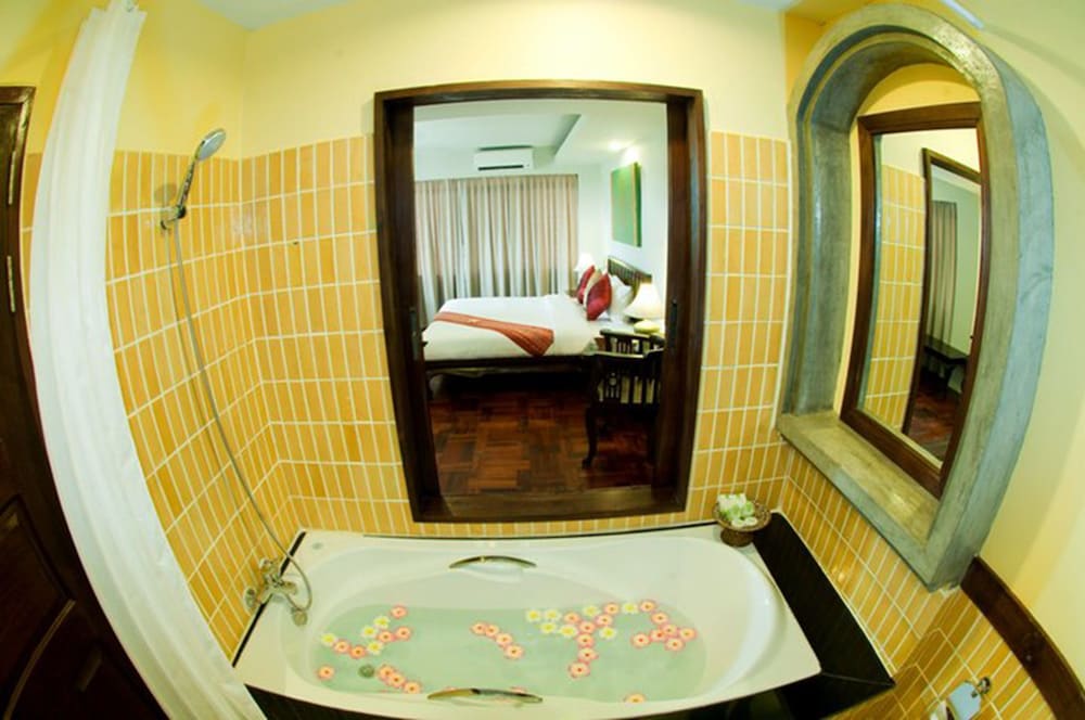 Swankaburi Boutique Hotel 46/47