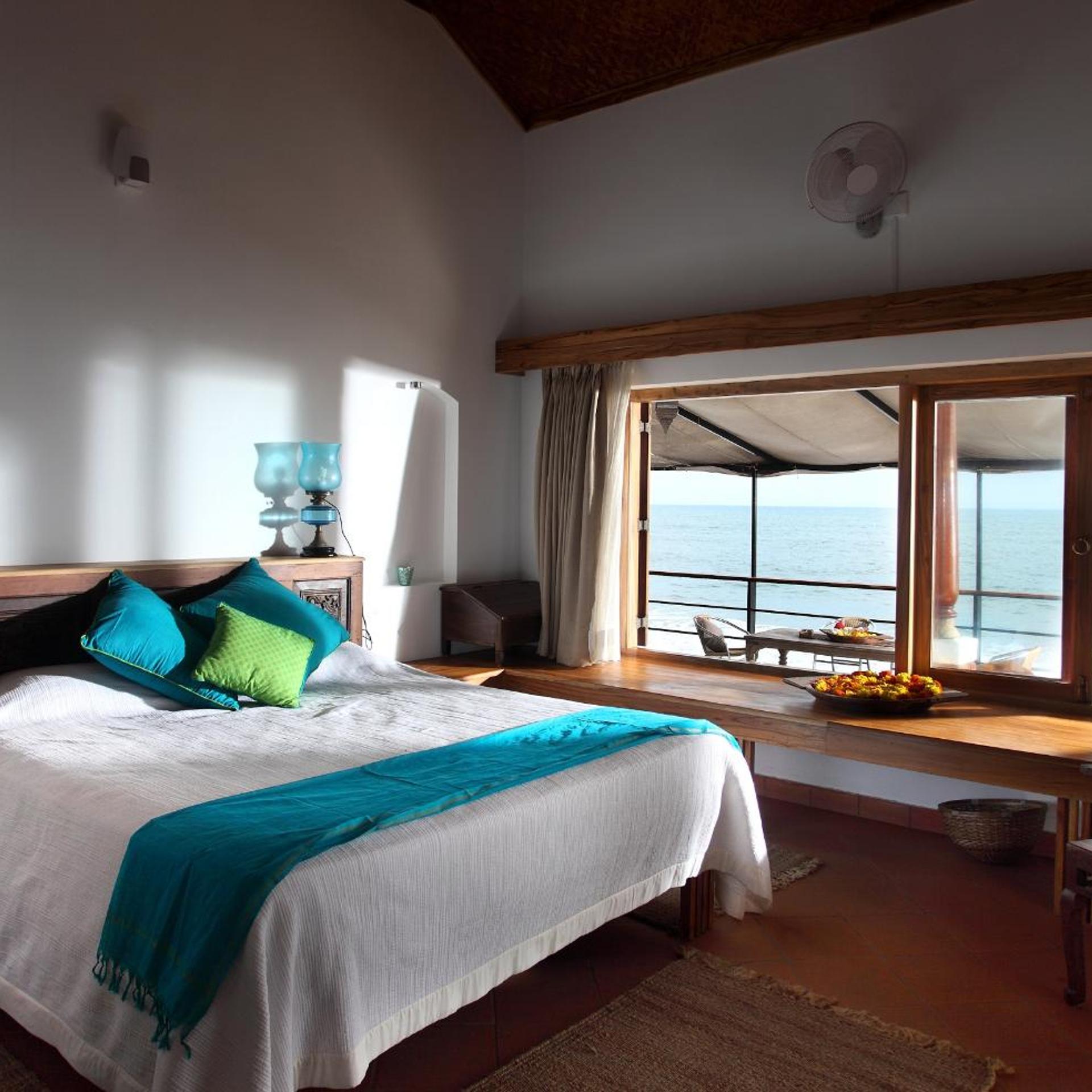 Room, King Bed, Sea View