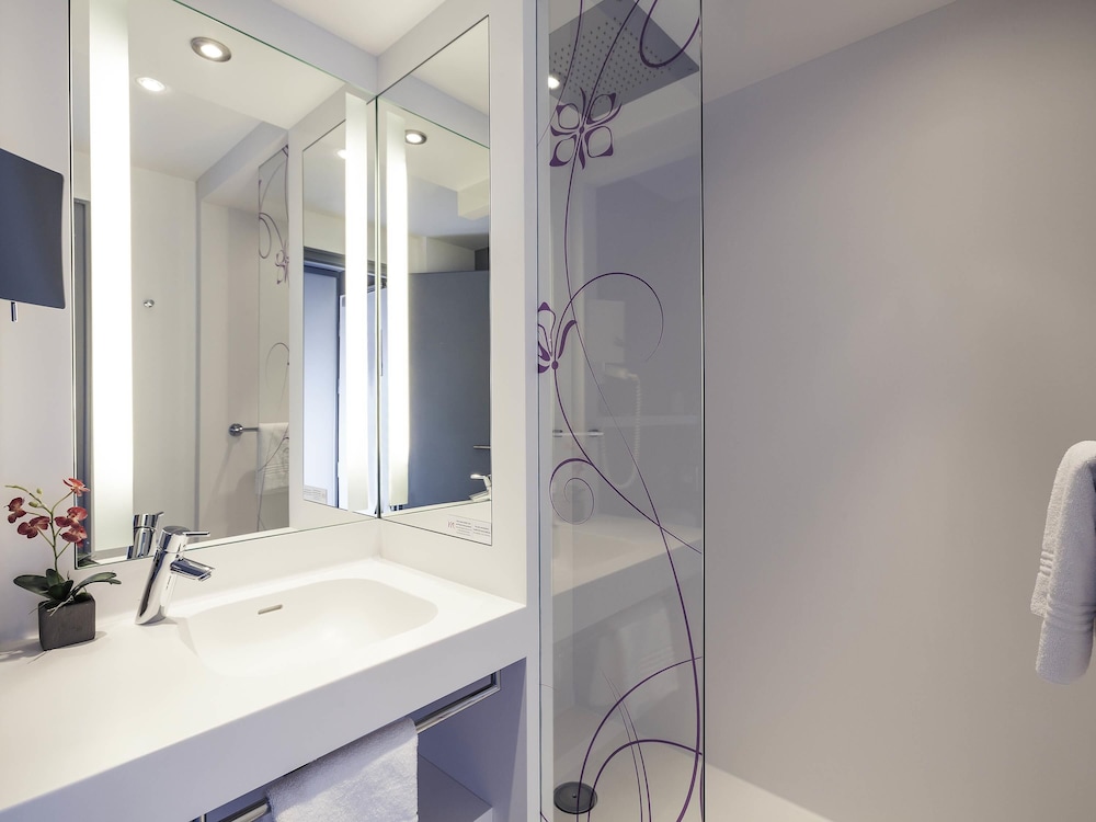 Mercure La Roche Sur Yon Centre 73/76