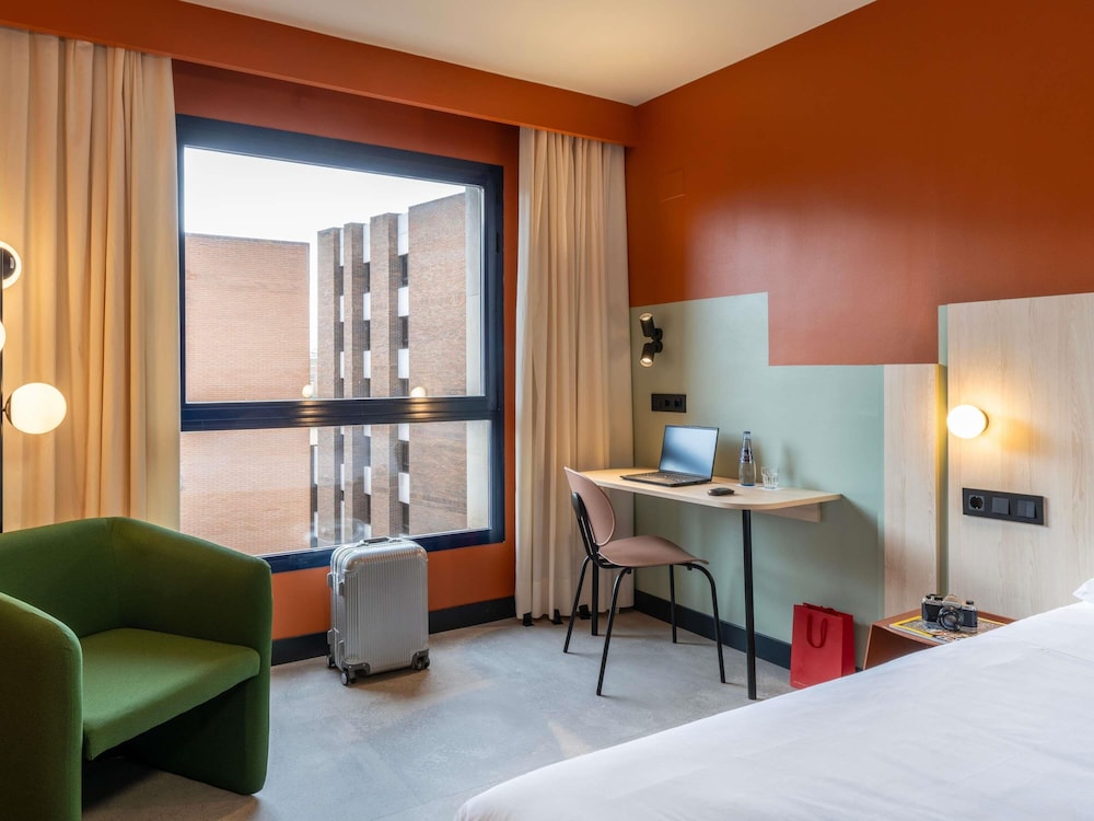 ibis Styles Zaragoza Ramiro I 40/65