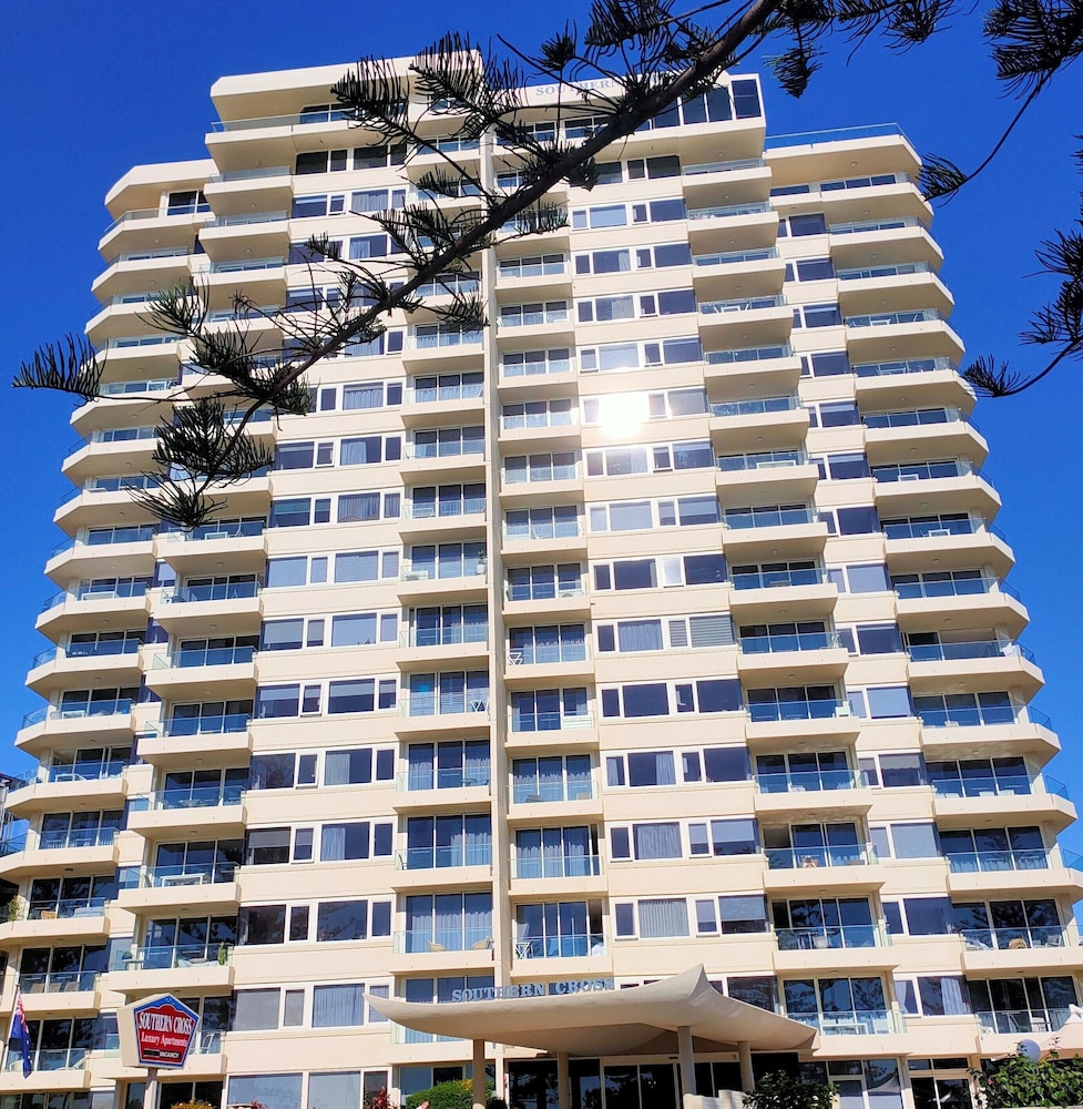 Southern Cross Apartments 4/70