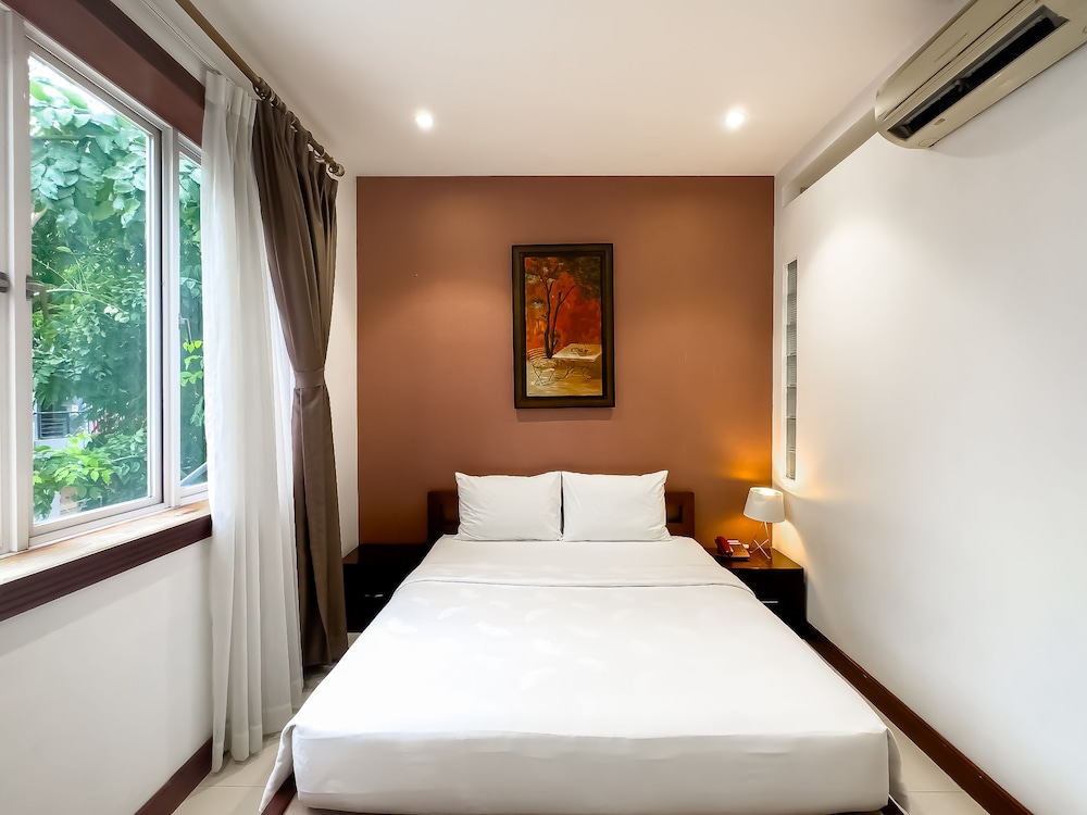 DELUXE, DOUBLE BED
