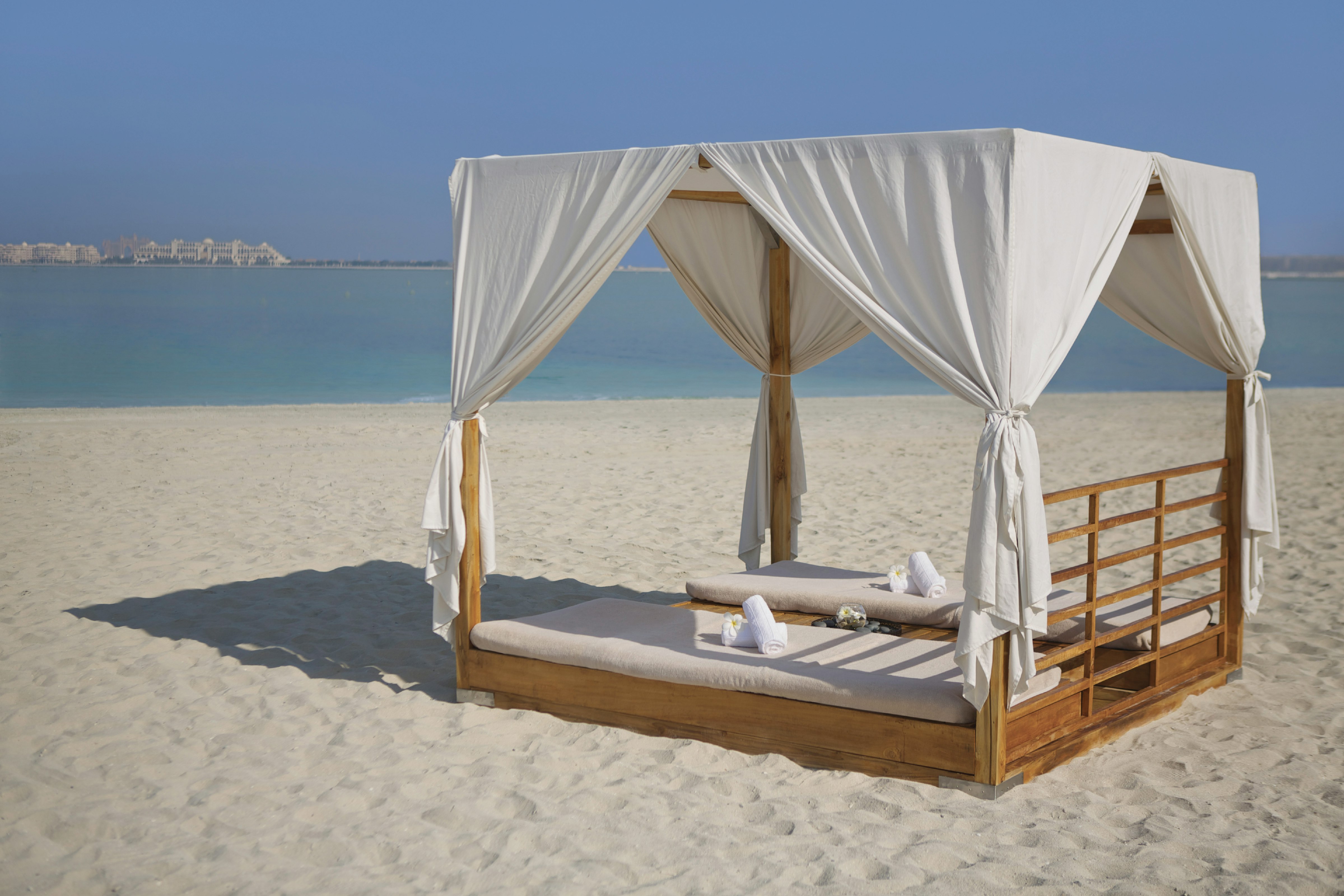 DoubleTree by Hilton Dubai Jumeirah Beach 70/80