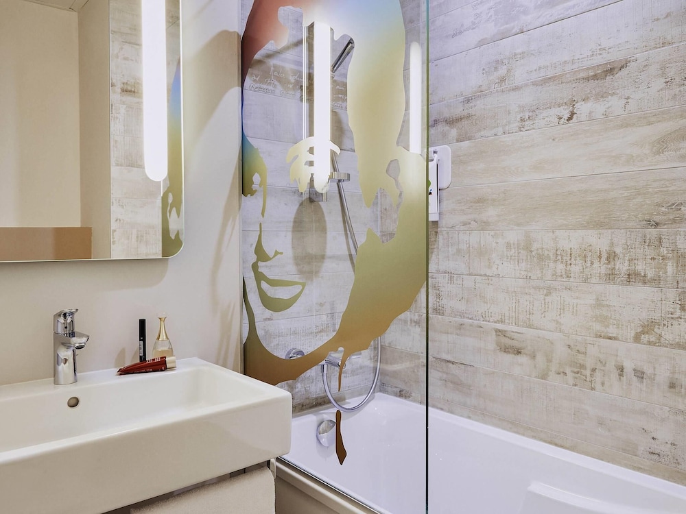 Ibis Styles Hyeres Rooftop & Spa 37/38