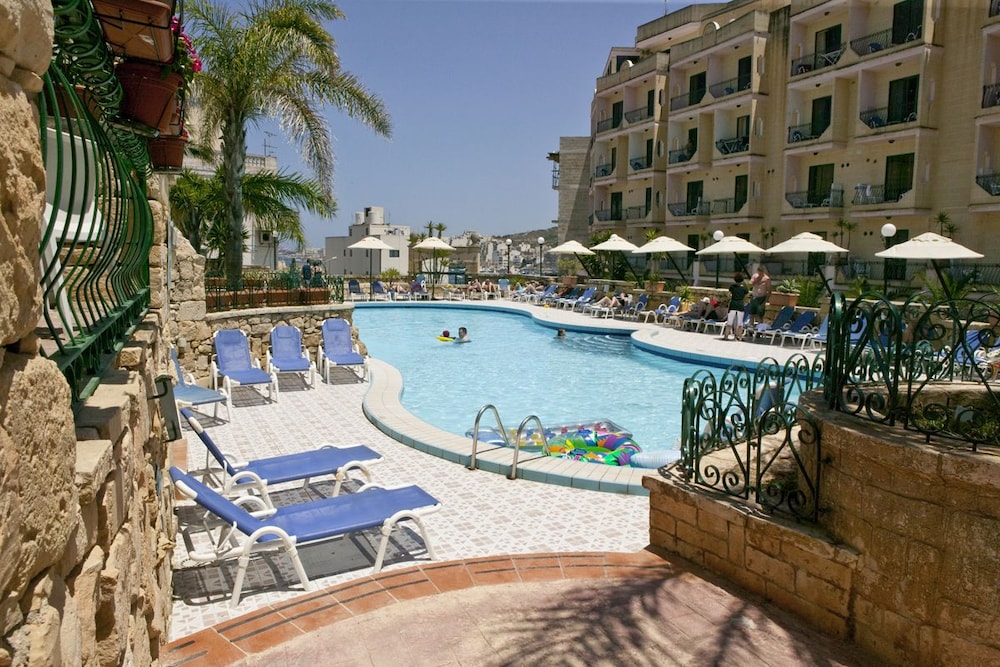Xemxija Bay Hotel (ex Porto Azzurro) 58/66