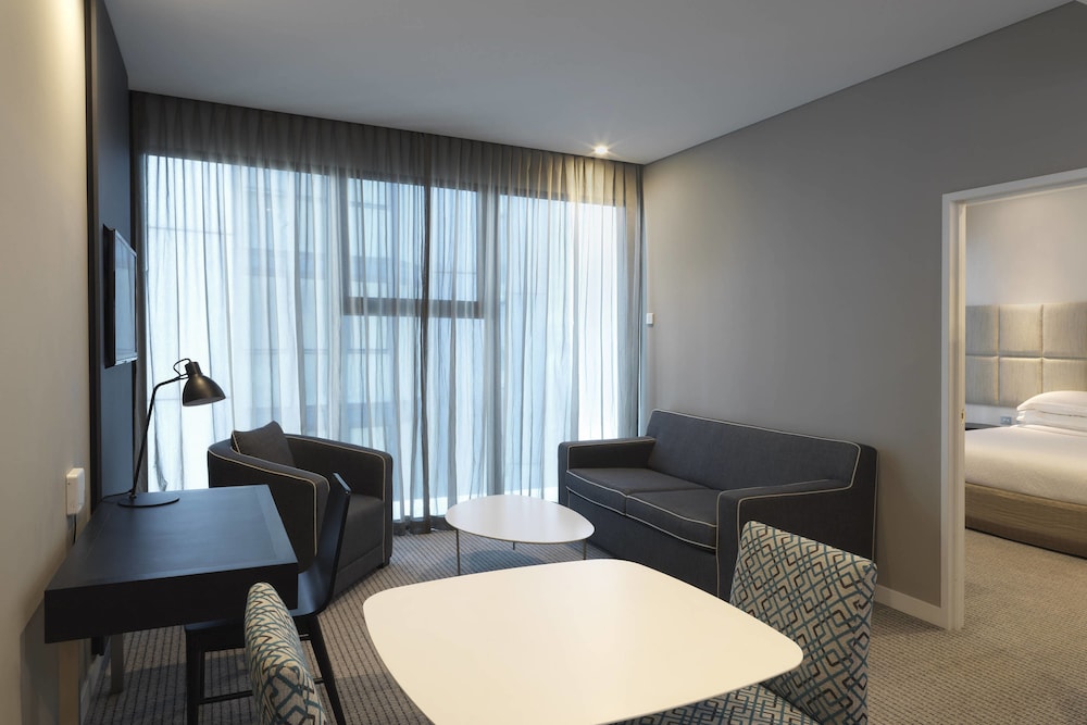 Four Points By Sheraton 16/42