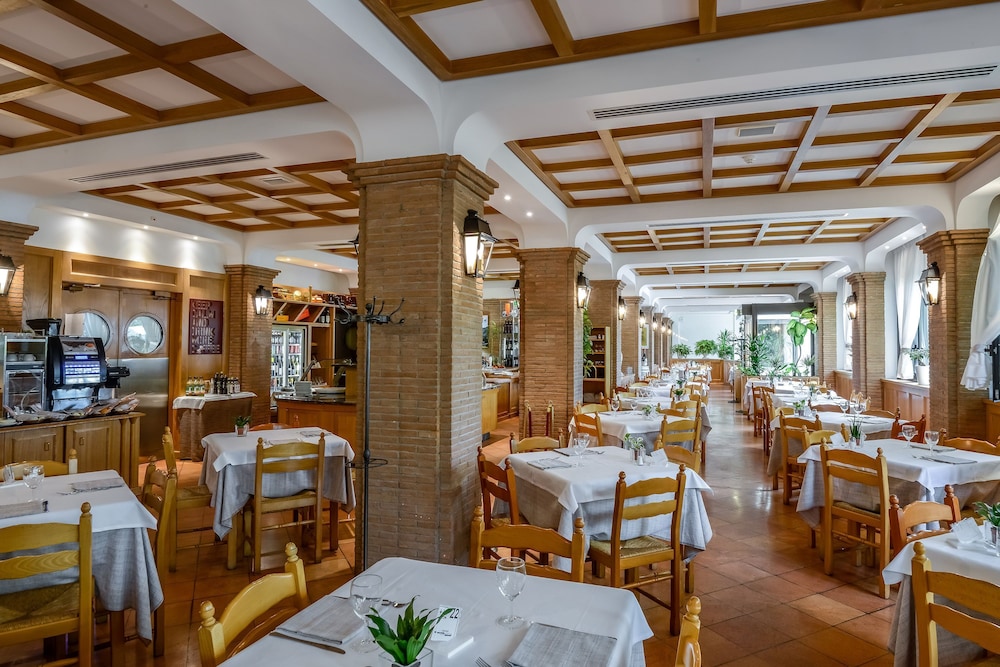 restaurant cafeteria