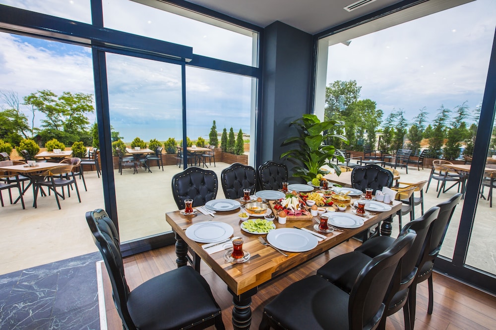 Movenpick Hotel Trabzon 50/60