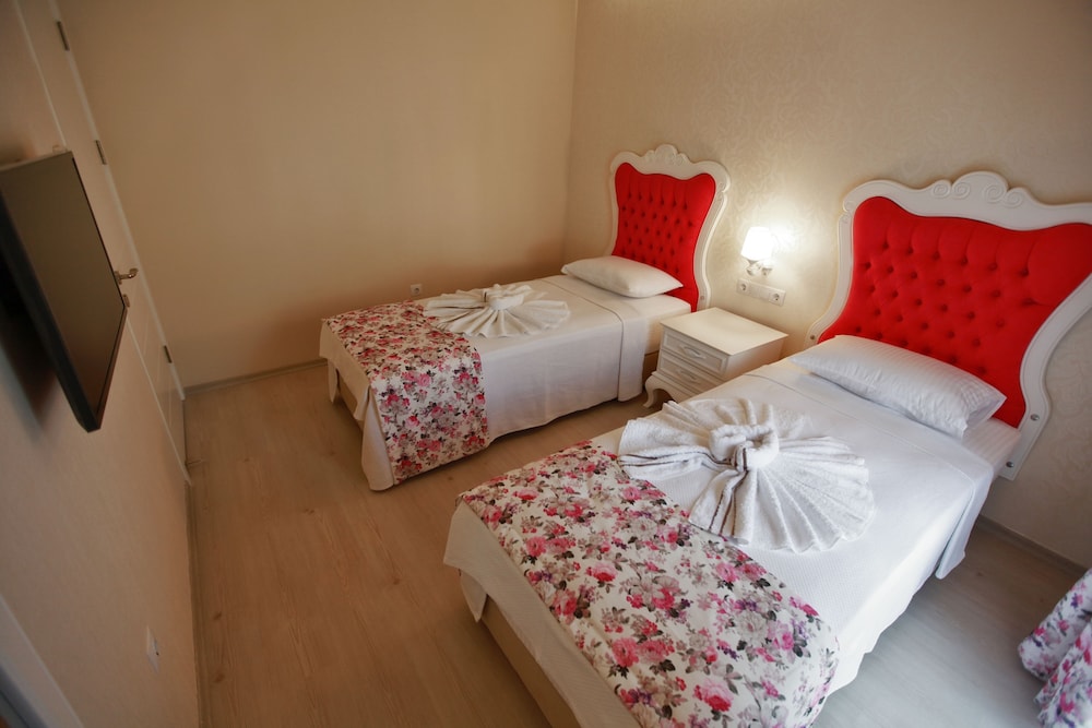 Gocek Naz Hotel 10/68