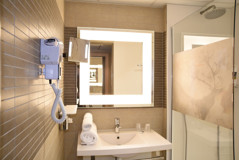 Mercure Perigueux Centre Hotel 46/49