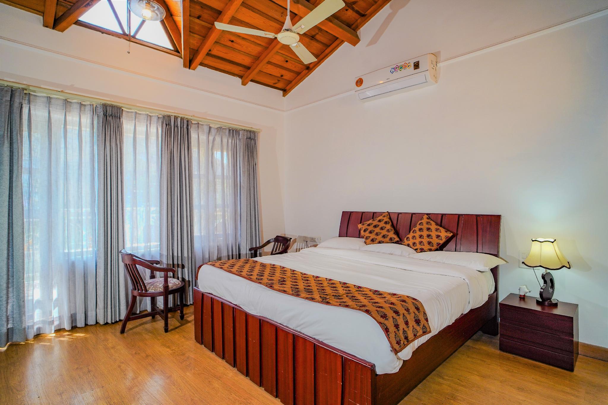 Superior, Double Bed, Lake View, Balcony, Near the Parking