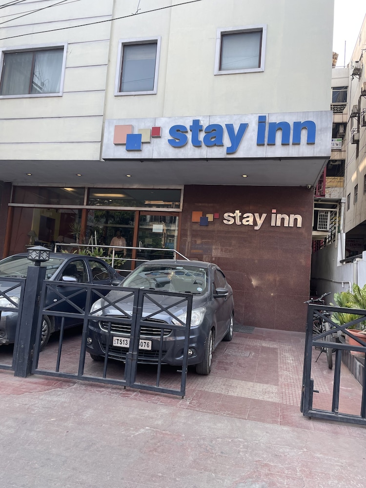 Stay Inn 4/47