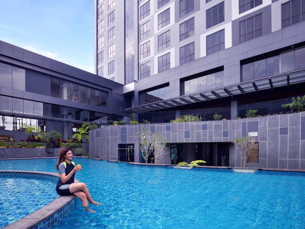 Grand Mercure Malang 64/67