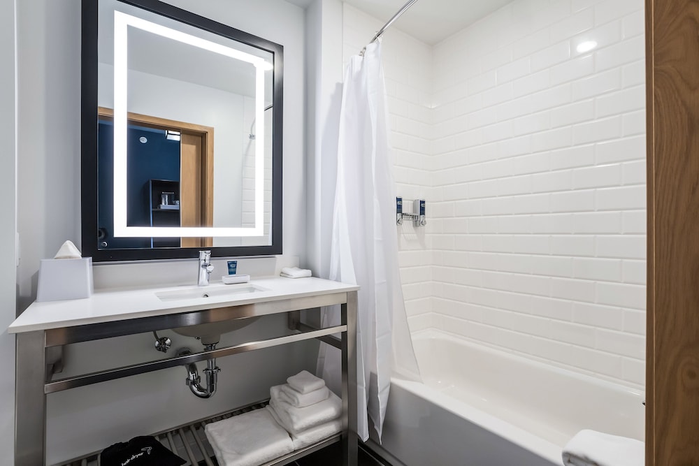 Four Points By Sheraton Elkhart 20/45