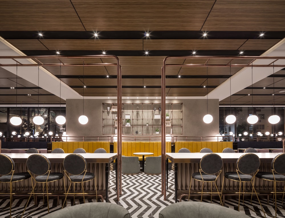LakeShore Hotel Tainan 57/65