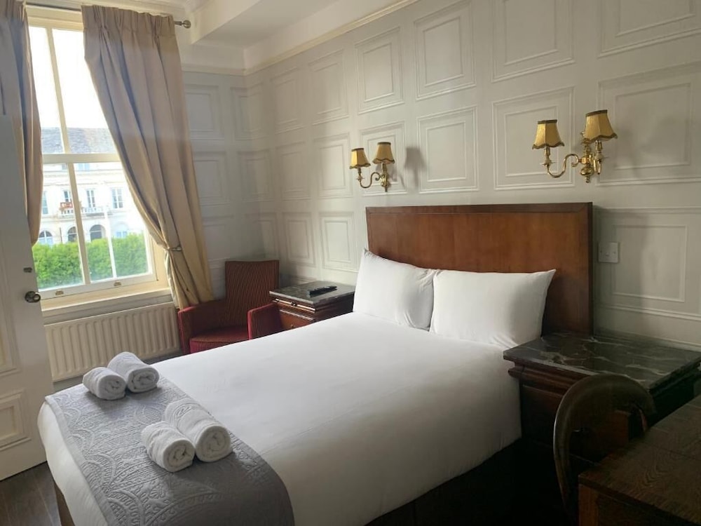 Beech Mount Hotel 13/44