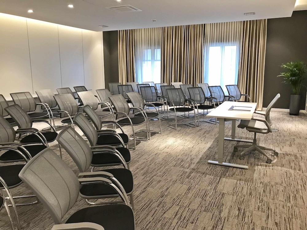 Mercure Hotel Kaiserhof Frankfurt City Center 48/58