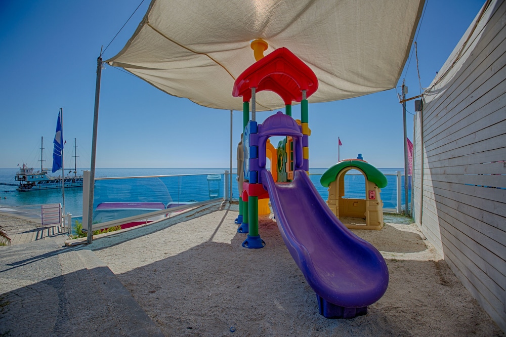 Club Hotel Anjeliq 32/50