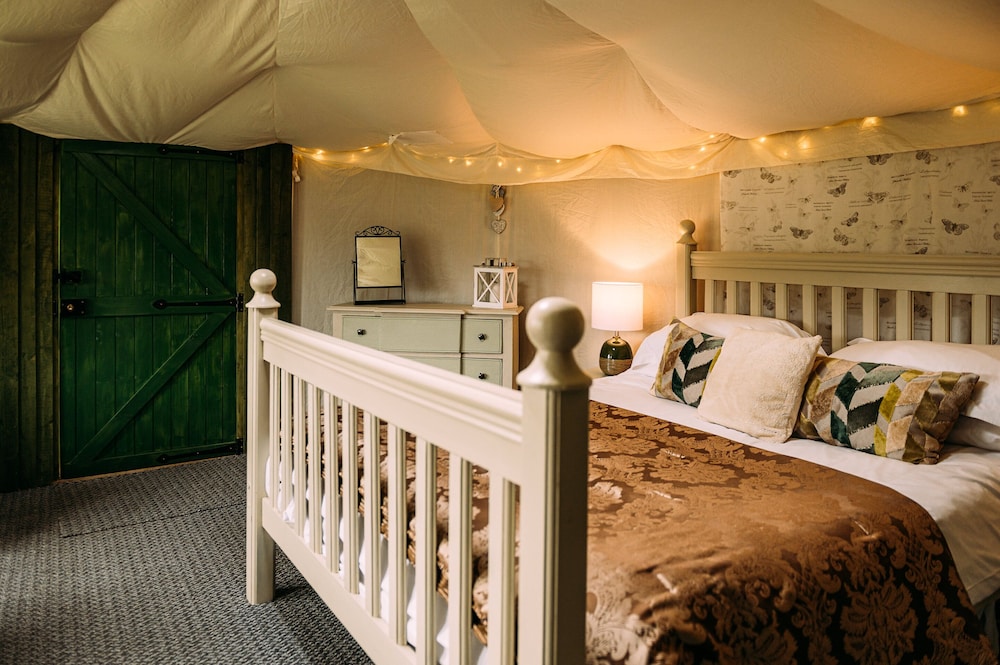 Glamping Yurt, Luxury