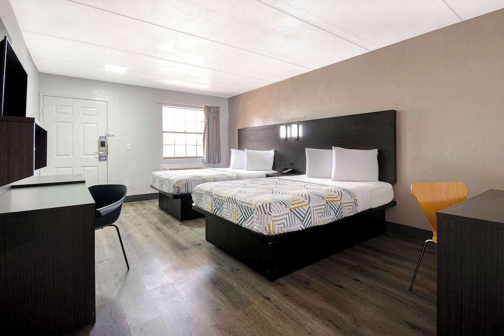 Motel6 San Antonio, TX - Northwest Medical Center 27/60