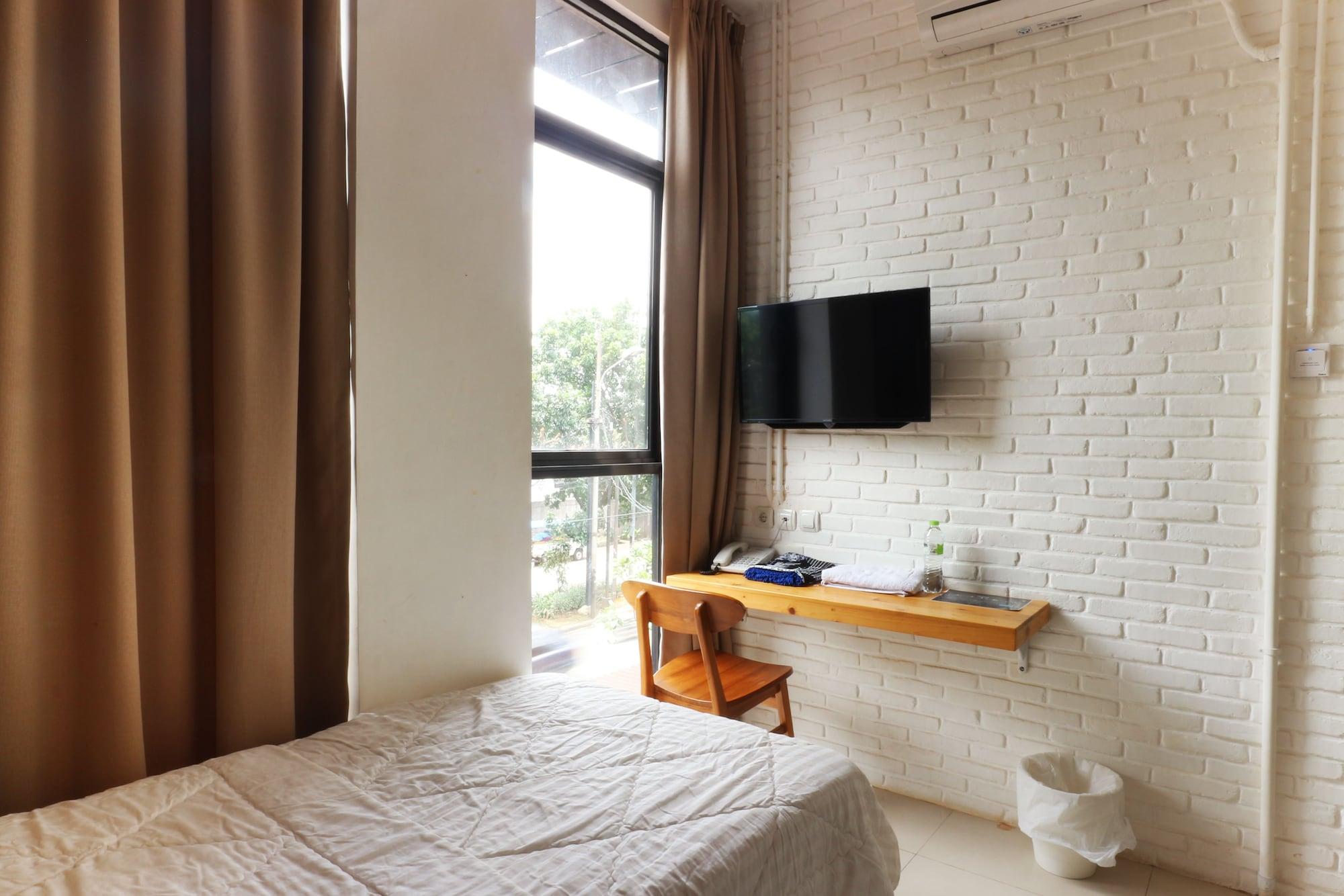 Urbana Homes 8/50