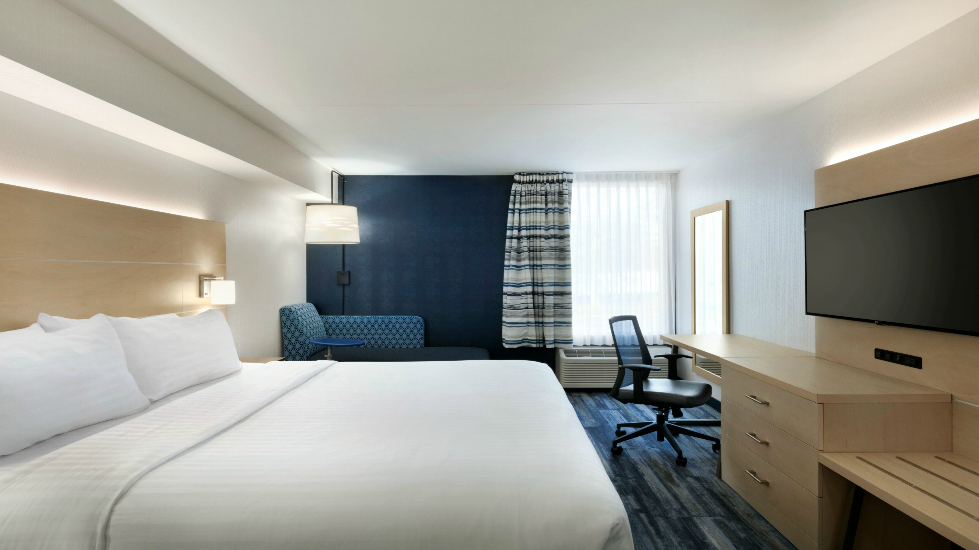 ROOM, KING BED, ACCESSIBLE