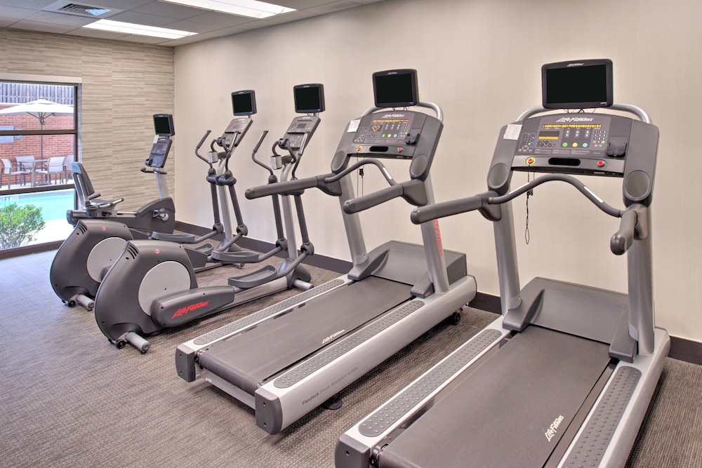 Courtyard Marriott Clemson 17/43
