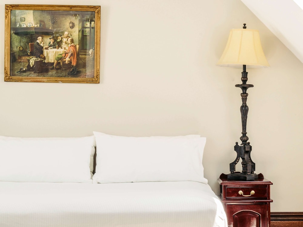 Mount Lofty House Estate – Adults Retreat 20/46