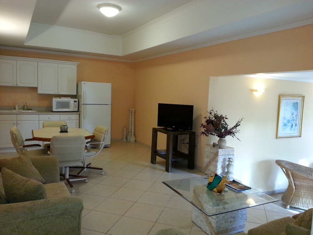 Le Chateau Ocean Villas 17/48