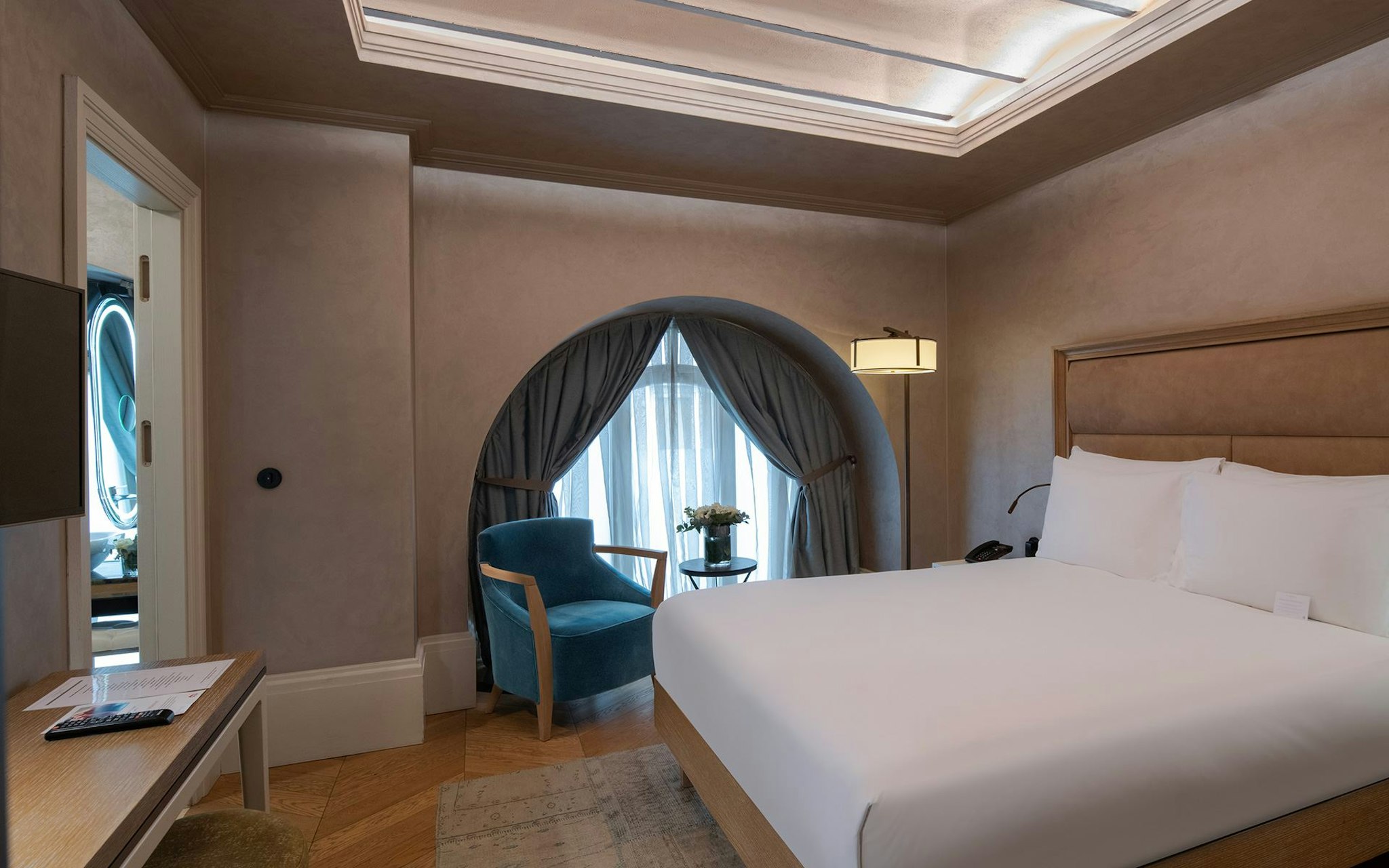10 Karakoy 16/52