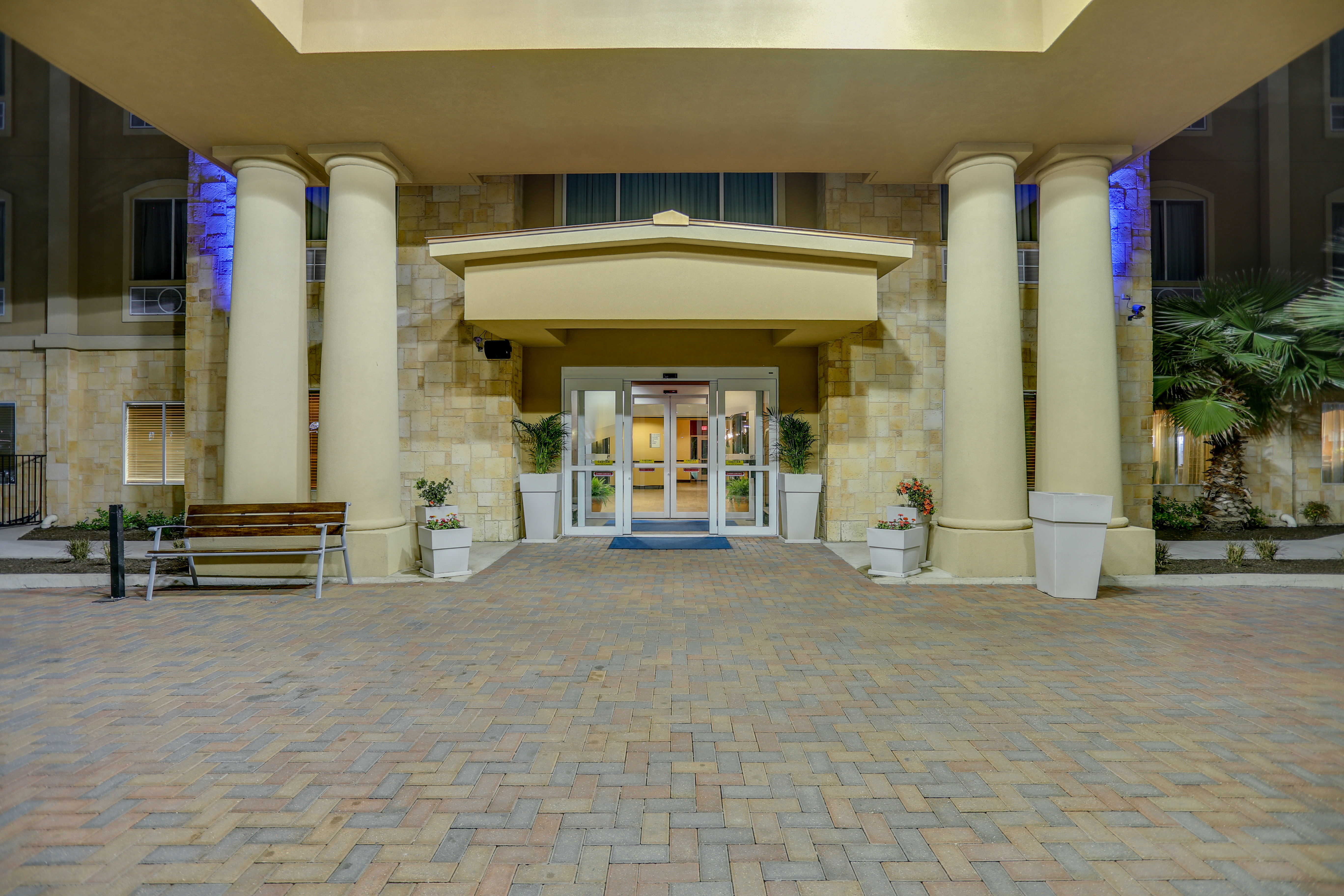 Holiday Inn Express Hotel And Suites Huntsville 61/65