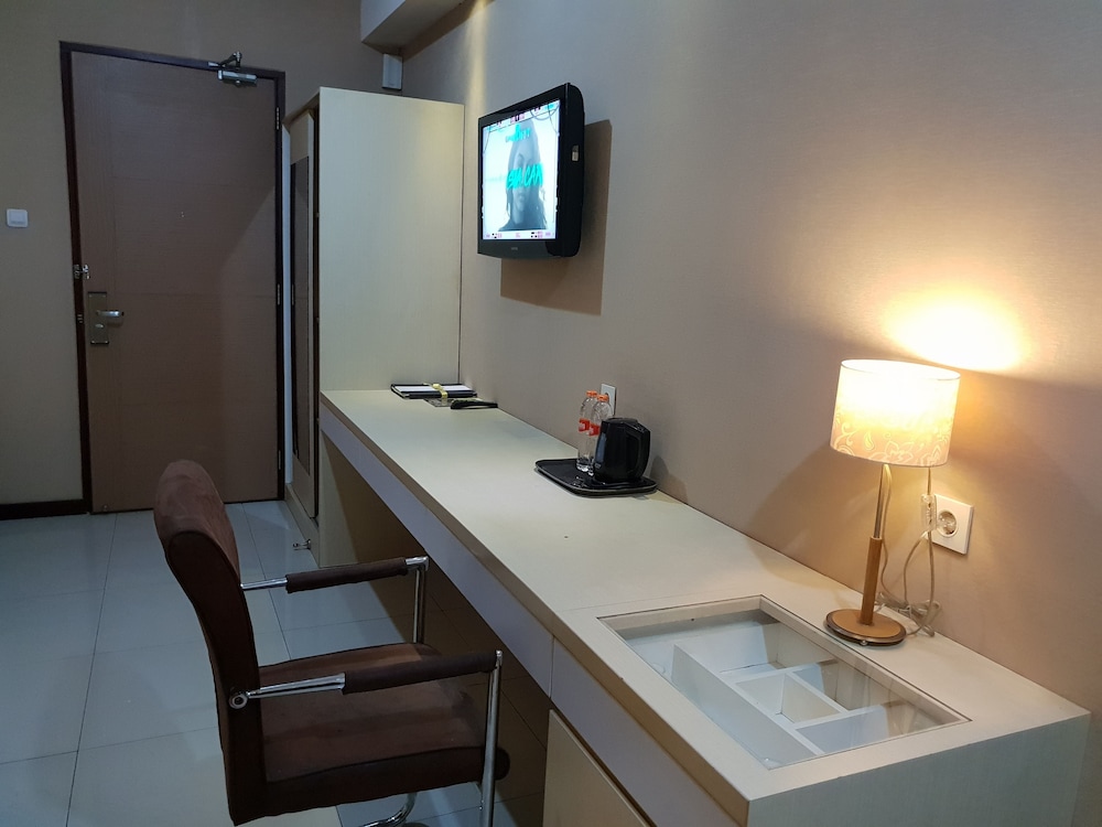 Scarlet Kebon Kawung Hotel 40/71