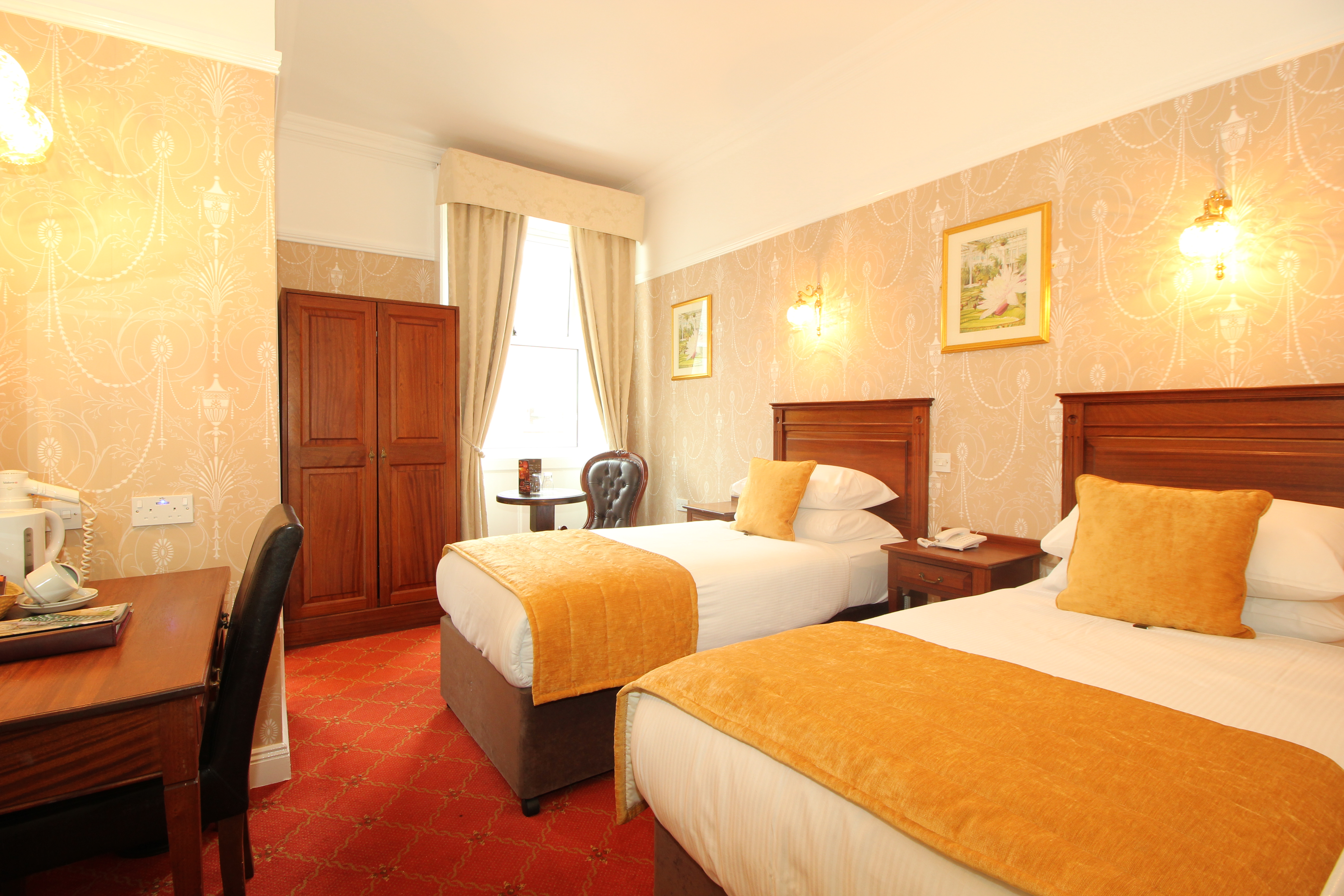 Castle Hotel 30/66