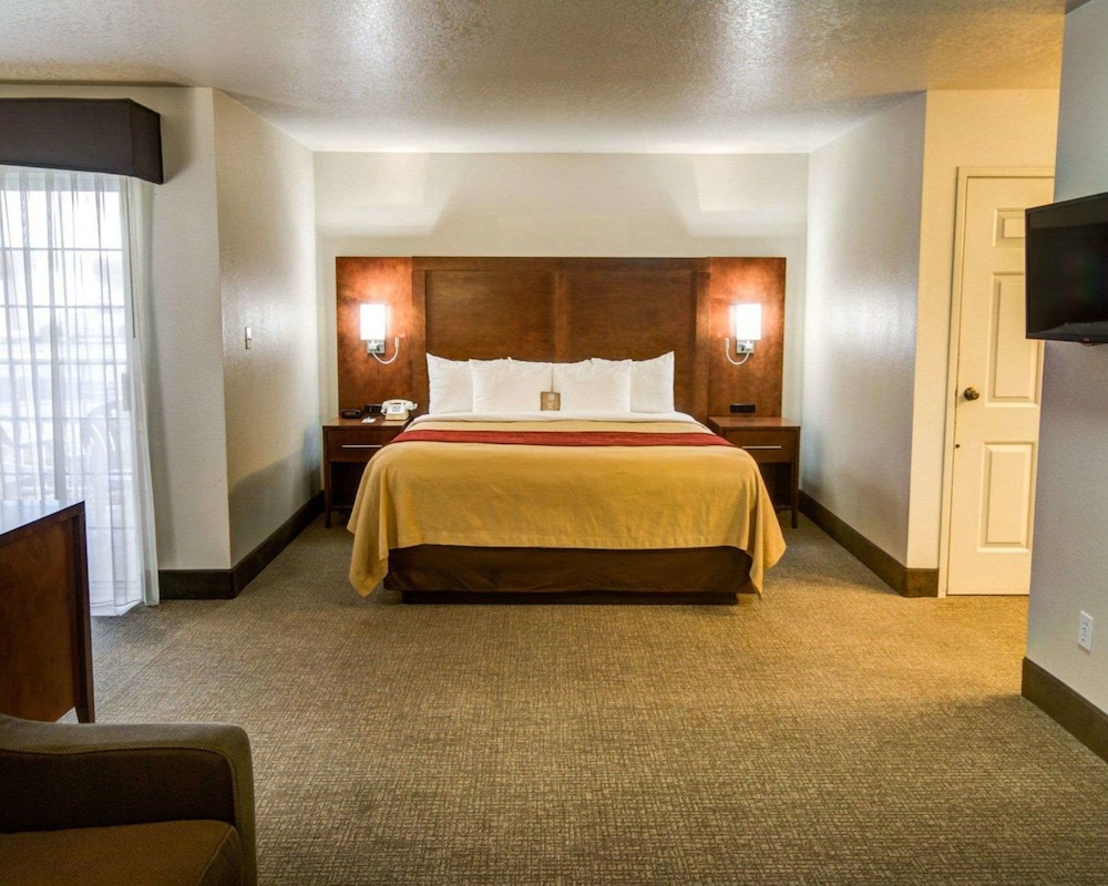 Comfort Inn Redding Near I-5 7/41