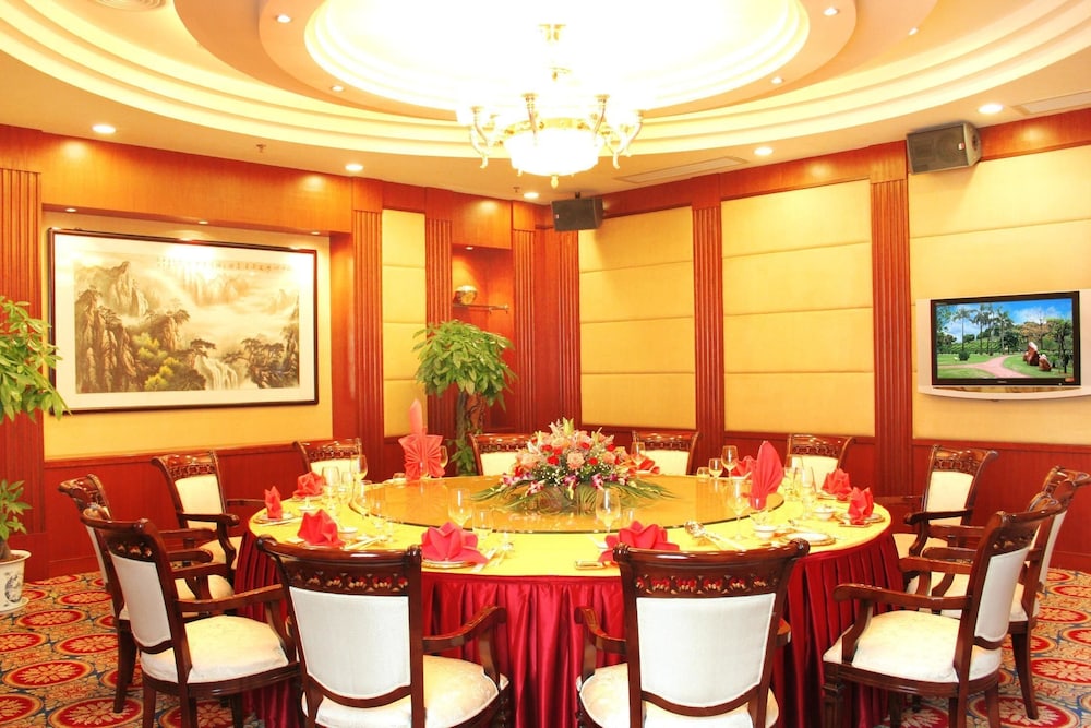 Fangzhong Sunshine Hotel 19/20