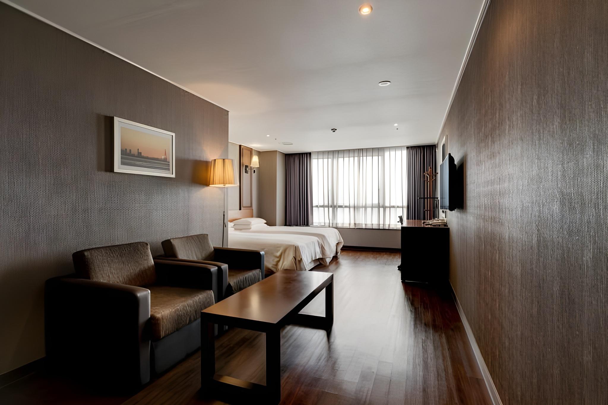 Superior, Deluxe, Twin Beds