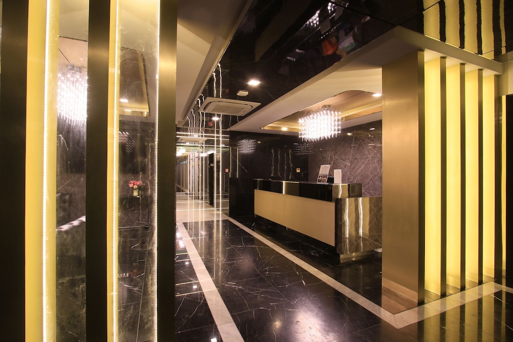 Pratunam Atrium Hotel 2/44