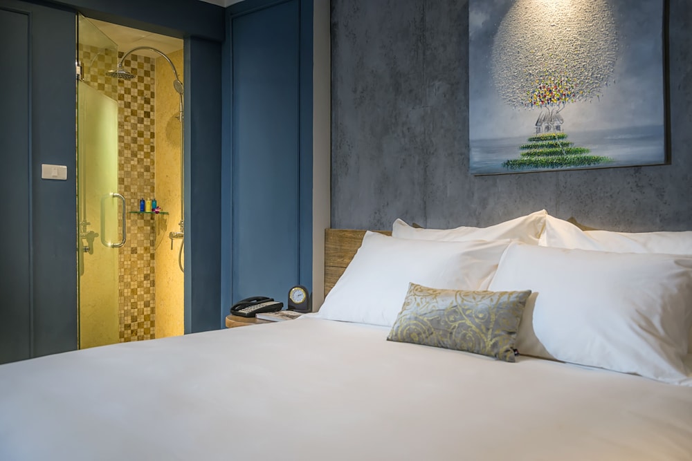 Bespoke Trendy Hotel Hanoi 19/50