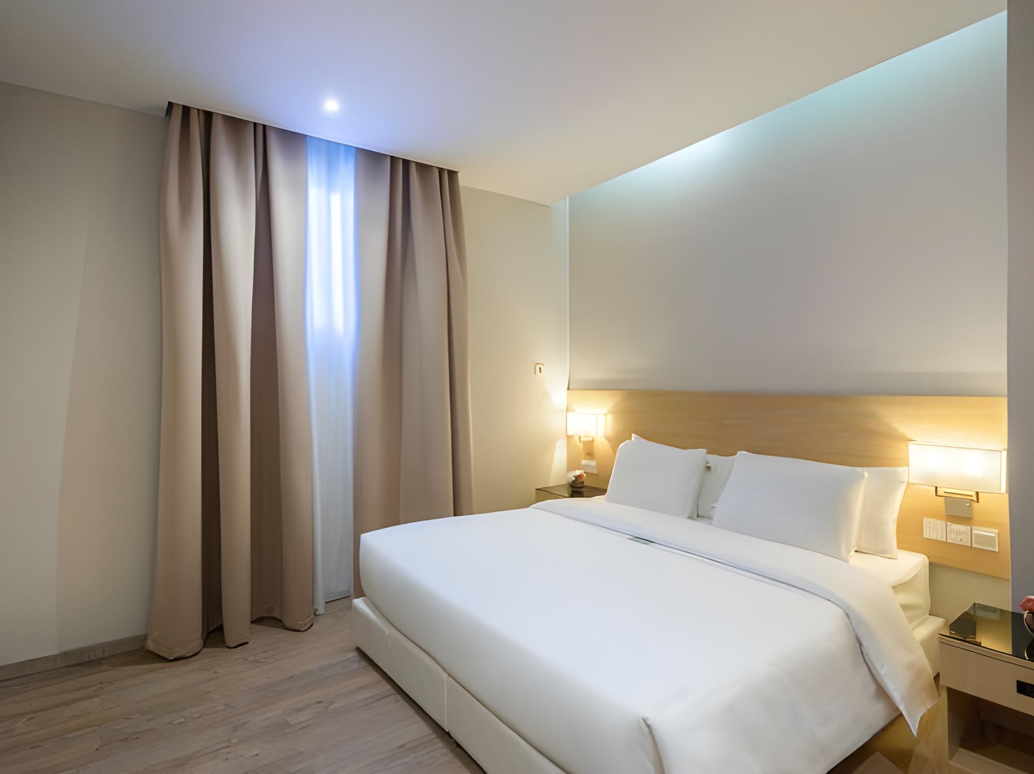 Royal, Deluxe, Suite, King Bed