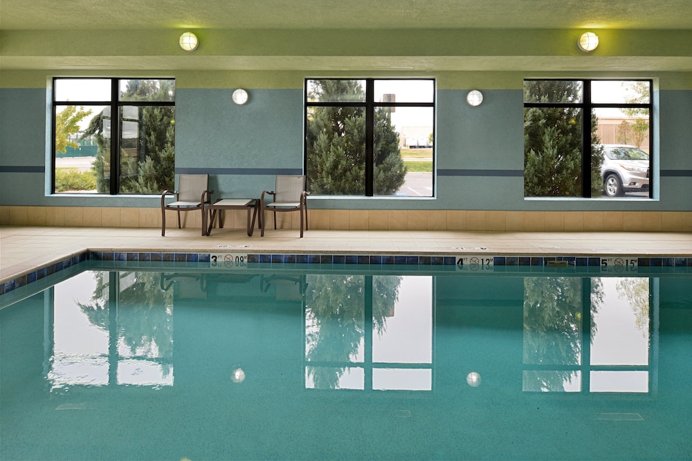 Holiday Inn Express Hotel And Suites Pueblo North 5/57