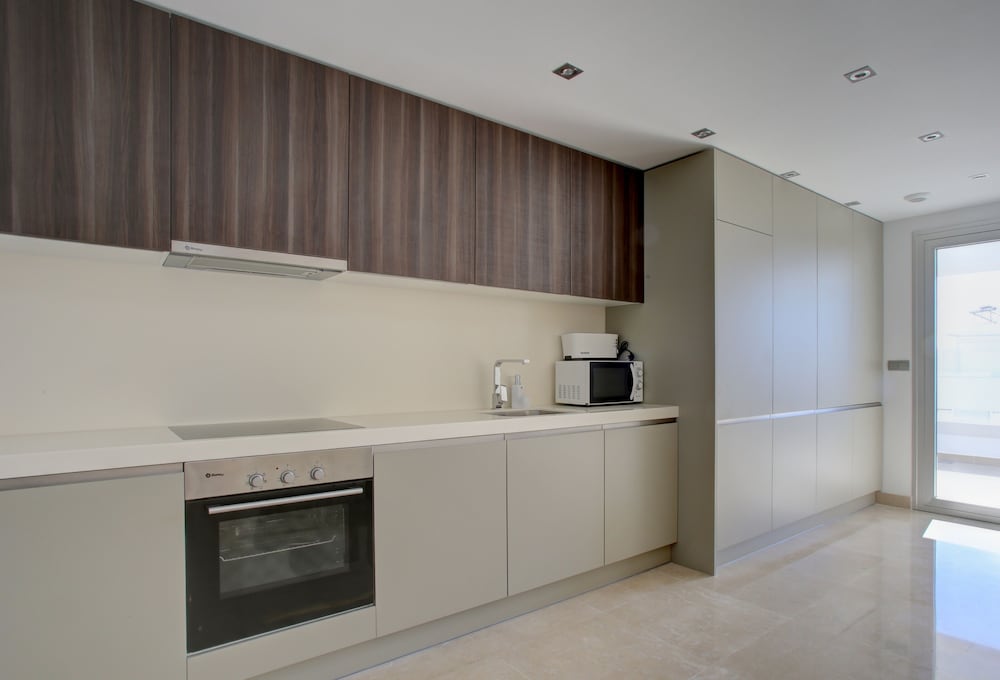 Aqua Apartments Marbella 12/80